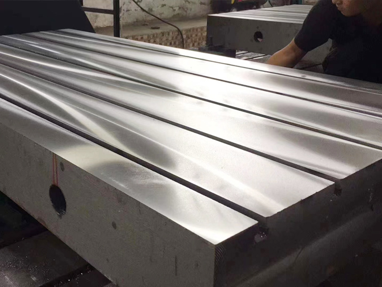 無(wú)油<strong>防銹鑄鐵平臺(tái)</strong>